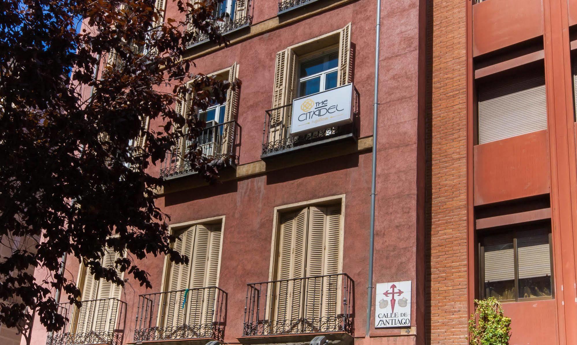 Bypillow The Citadel Madrid Exterior photo